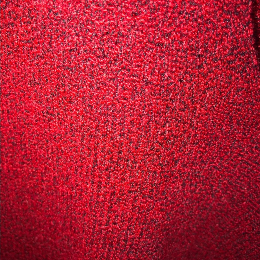 Red sweater - Picture 3 of 3